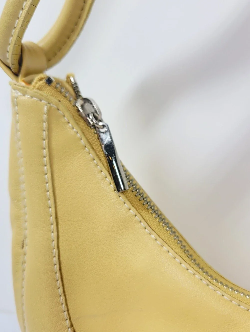Vintage Jones New York Butter Yellow Leather Crescent Bag Y2K Half Moon Shoulder